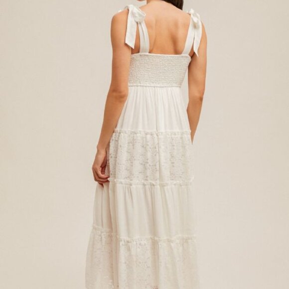 Lace Contrast Tiered Dress - Picture 3 of 3